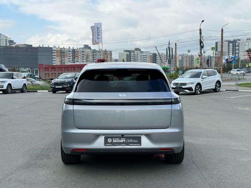 LiXiang L7 1.5hyb AT (449 л.с.) 4WD 2023