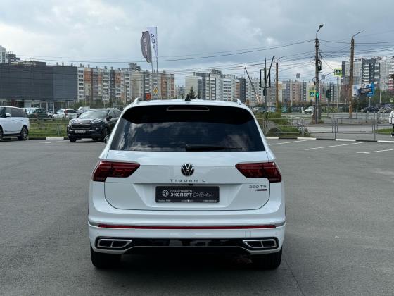 Volkswagen Tiguan L 2.0 AMT (220 л.с.) 4WD 2023