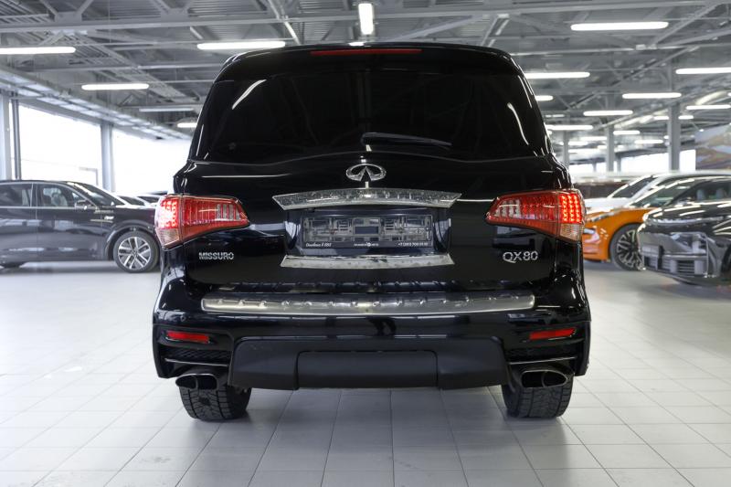 Infiniti QX56  2011