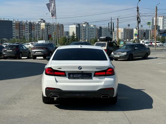 BMW 5 серия 530 530d xDrive 3.0d AT (249 л.с.) 4WD 2020