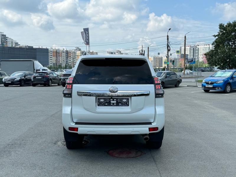 Toyota Land Cruiser Prado 2.8d AT (177 л.с.) 4WD 2017