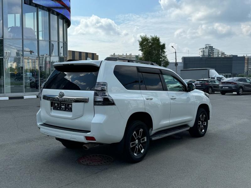 Toyota Land Cruiser Prado 2.8d AT (177 л.с.) 4WD 2017