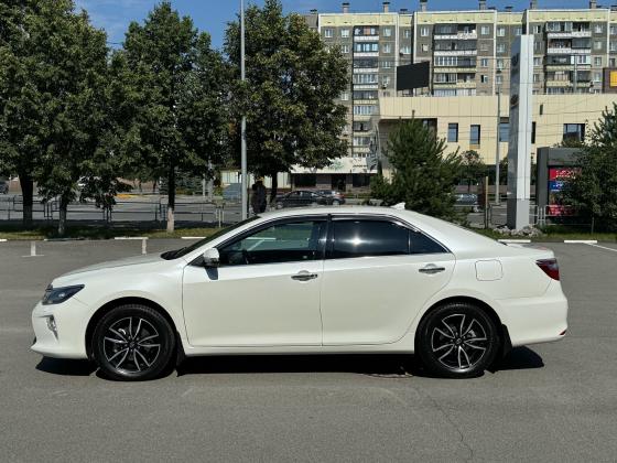 Toyota Camry 2.5 AT (181 л.с.) 2017