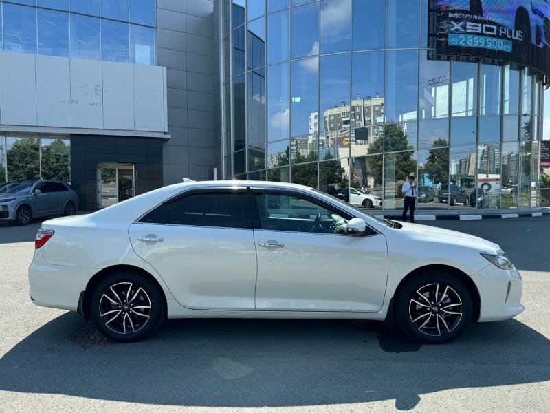 Toyota Camry 2.5 AT (181 л.с.) 2017