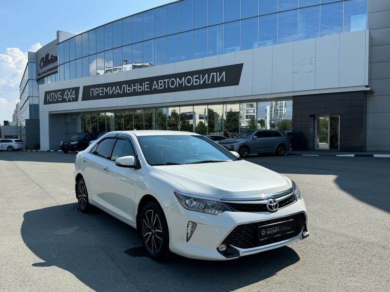 Toyota Camry 2.5 AT (181 л.с.) 2017