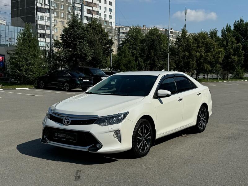 Toyota Camry 2.5 AT (181 л.с.) 2017