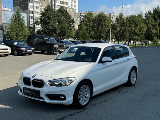 BMW 1 серия 118 118i 1.5 AT (136 л.с.) 2017