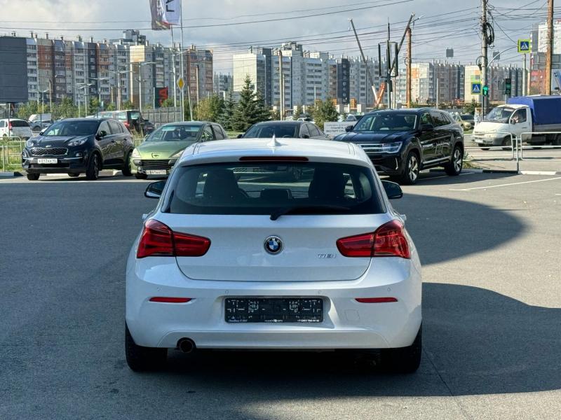 BMW 1 серия 118 118i 1.5 AT (136 л.с.) 2017