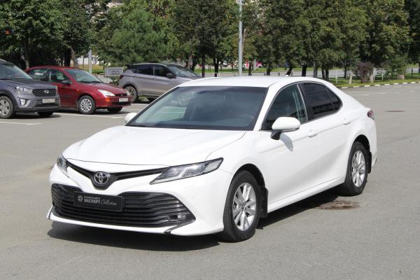 Toyota Camry 2.5 AT (181 л.с.) 2019