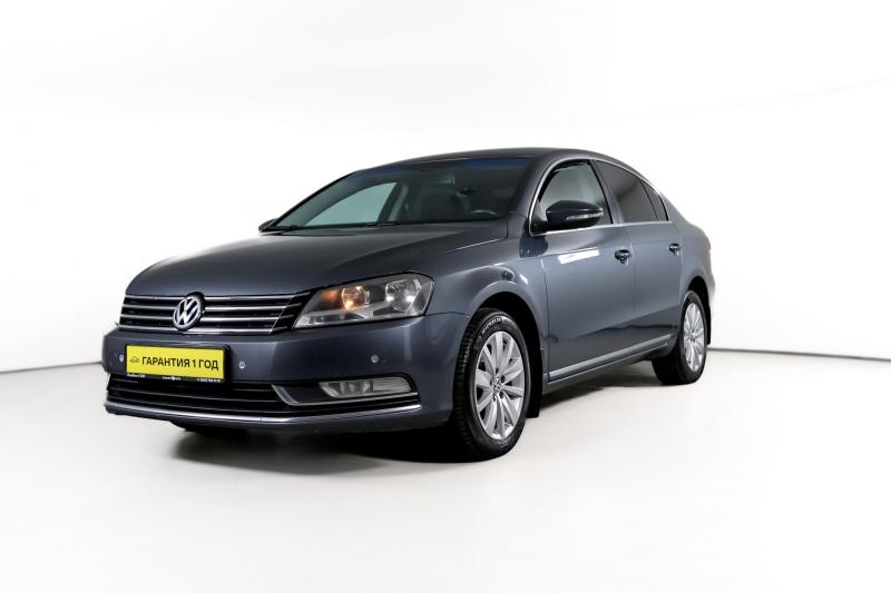 Volkswagen Passat 1.8 AMT (152 л.с.) 2011