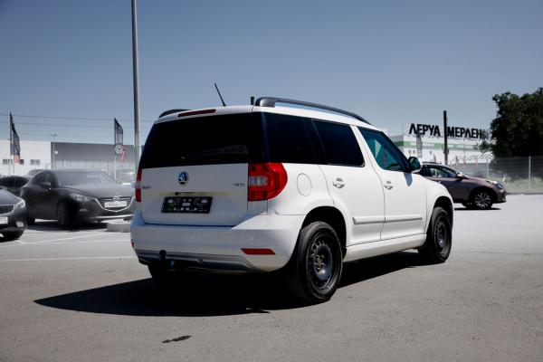 Skoda Yeti 1.6 MT (110 л.с.) 2015