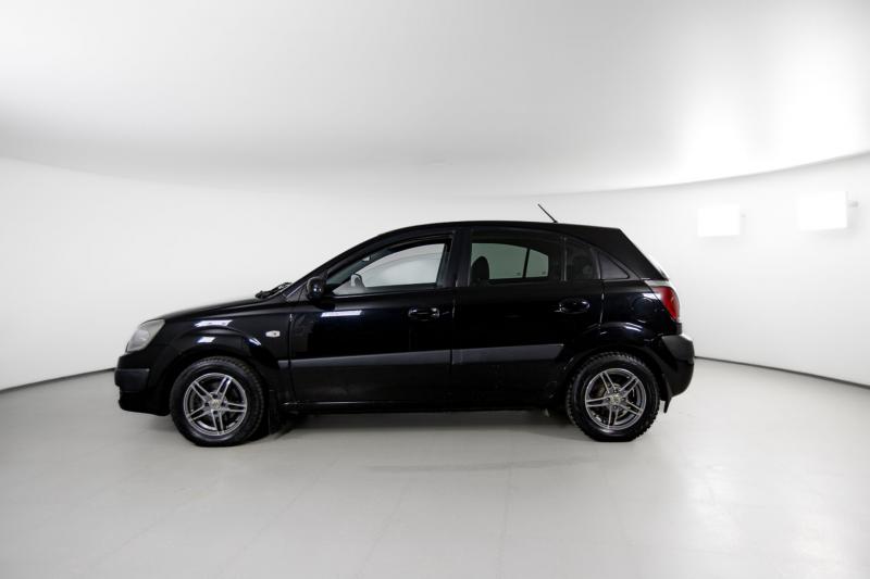 Kia Rio 1.6 AT (112 л.с.) 2005