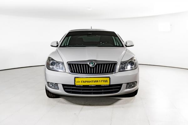 Skoda Octavia 1.6 MT (102 л.с.) 2012