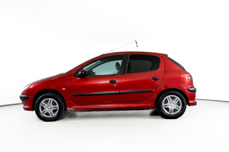 Peugeot 206 1.4 MT (75 л.с.) 2005