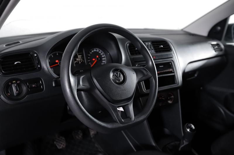 Volkswagen Polo 1.6 MT (90 л.с.) 2015