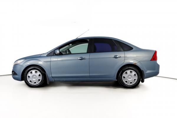 Ford Focus 1.6 AT (100 л.с.) 2010