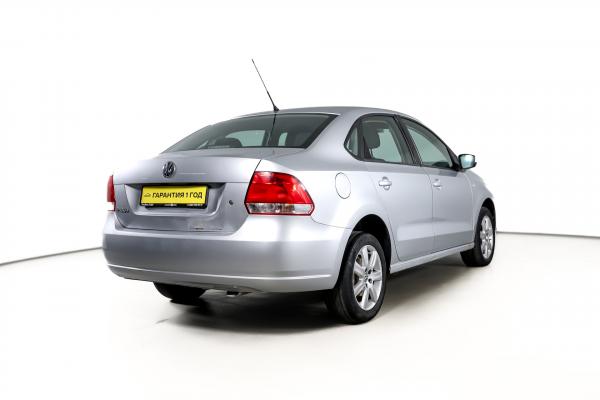 Volkswagen Polo 1.6 AT (105 л.с.) 2012