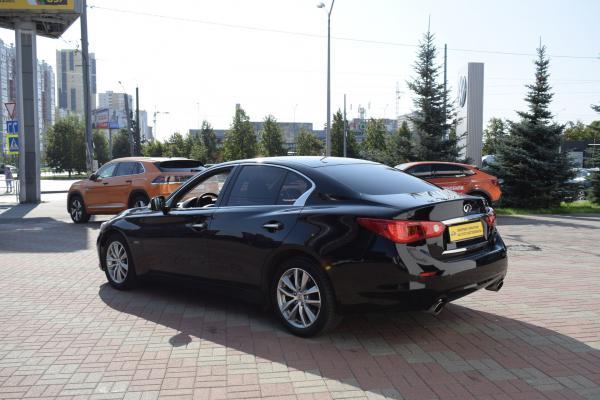 Infiniti Q50 2.0 AT (211 л.с.) 2017