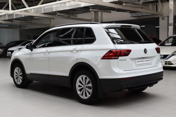 Volkswagen Tiguan 1.4 AMT (150 л.с.) 2018