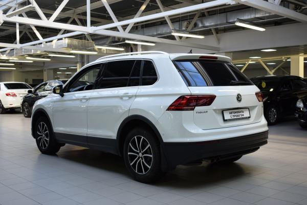 Volkswagen Tiguan 1.4 AMT (150 л.с.) 2017