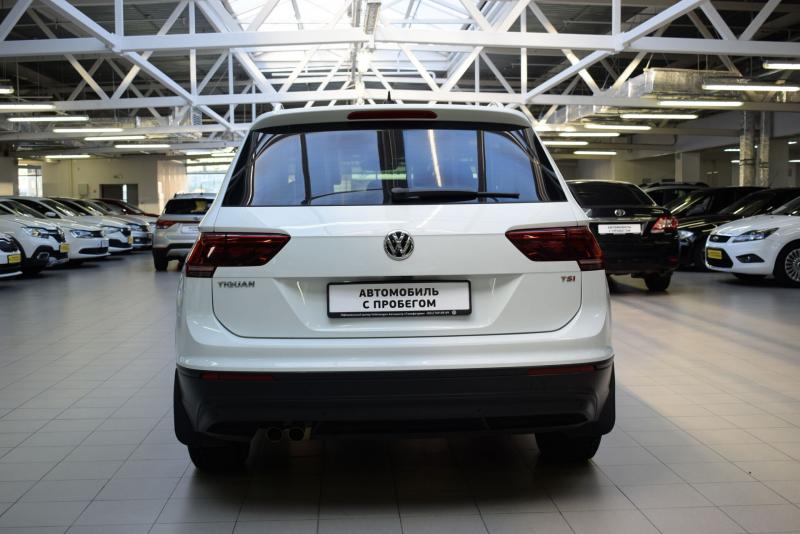 Volkswagen Tiguan 1.4 AMT (150 л.с.) 2017