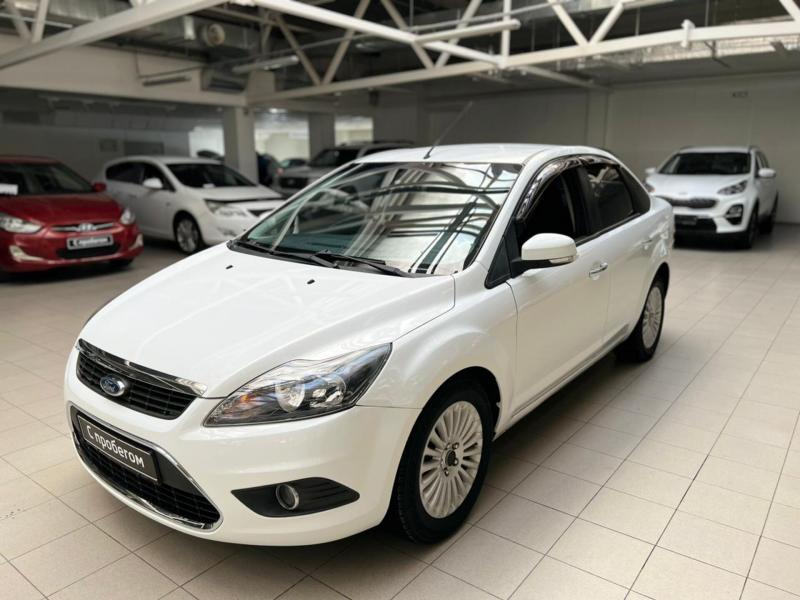 Ford Focus 2.0 MT (145 л.с.) 2011