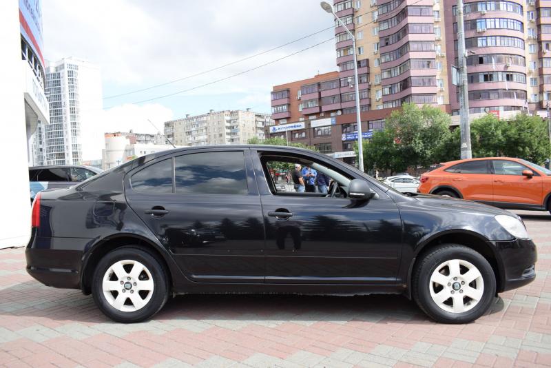 Skoda Octavia 1.6 MT (102 л.с.) 2010