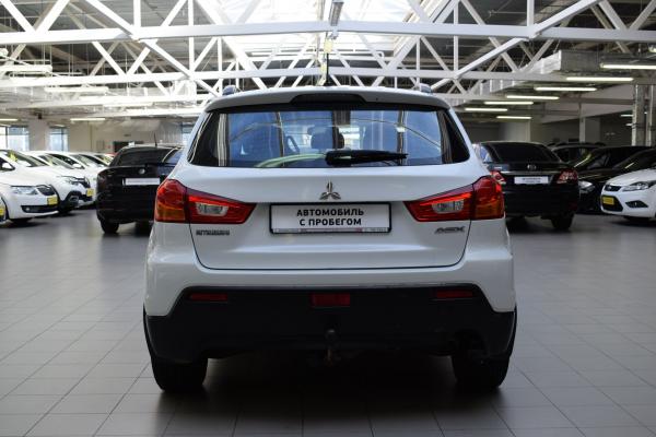 Mitsubishi ASX 1.6 MT (117 л.с.) 2012