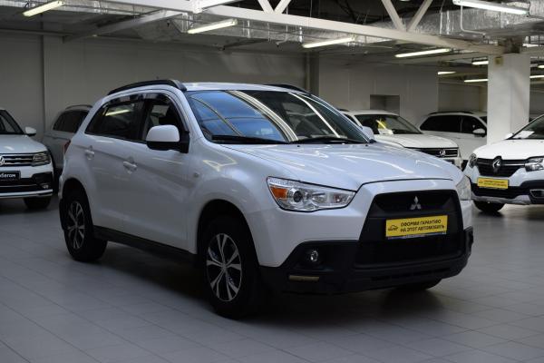 Mitsubishi ASX 1.6 MT (117 л.с.) 2012