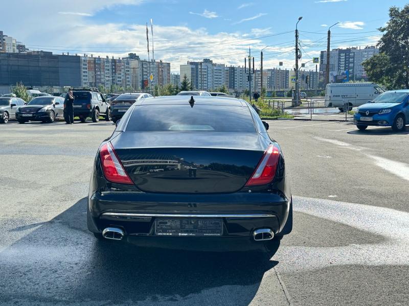 Jaguar XJ 3.0 AT (340 л.с.) 4WD 2017