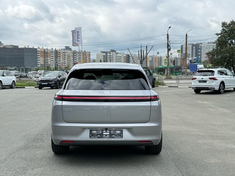 LiXiang L7 1.5hyb AT (449 л.с.) 4WD 2023