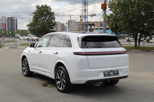 LiXiang L7 1.5hyb AT (449 л.с.) 4WD 2023