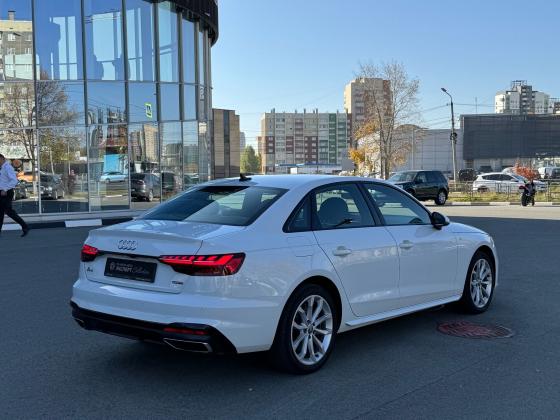 Audi A4 45 TFSI 2.0 AMT (249 л.с.) 4WD 2020