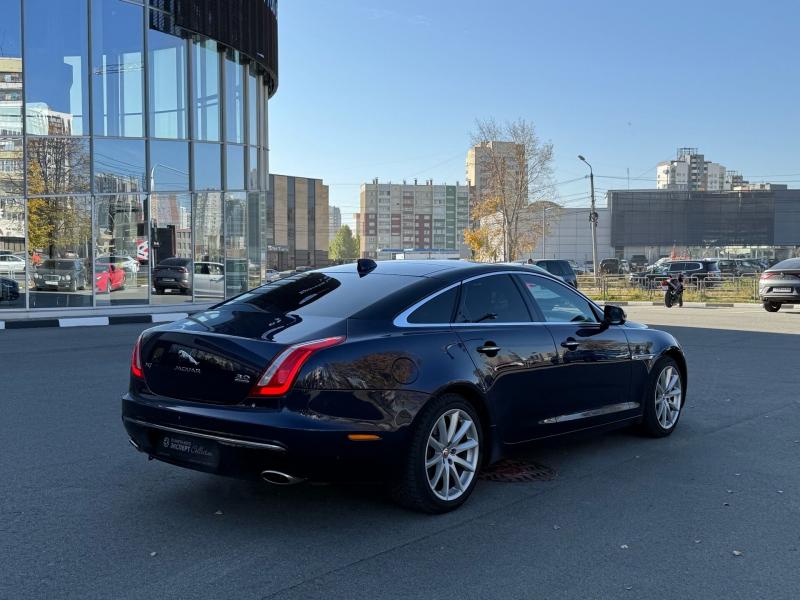 Jaguar XJ 3.0 AT (340 л.с.) 4WD 2016