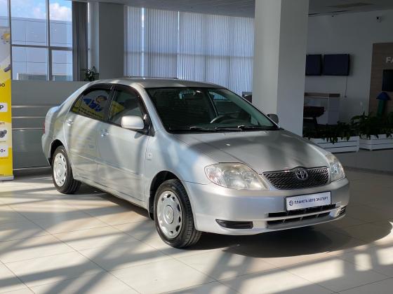 Toyota Corolla 1.6 AT (110 л.с.) 2004