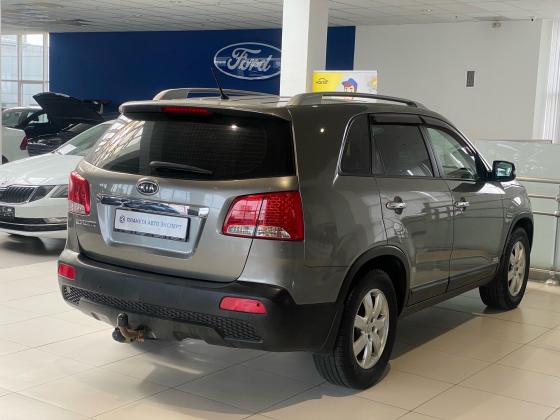 Kia Sorento 2.4 AT (175 л.с.) 4WD 2012