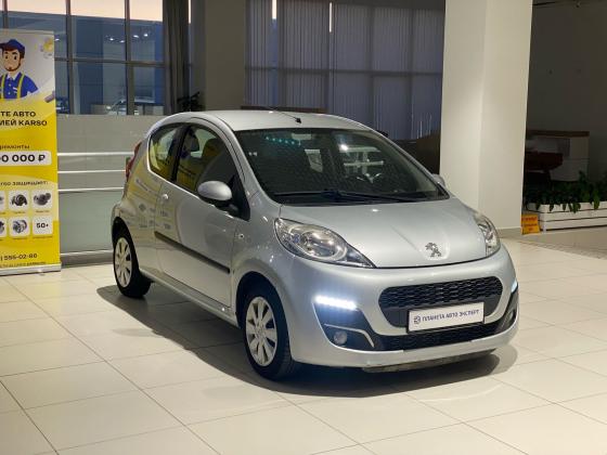 Peugeot 107 1.0 AMT (68 л.с.) 2012