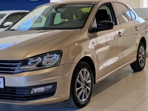 Volkswagen Polo 1.6 AT (110 л.с.) 2020