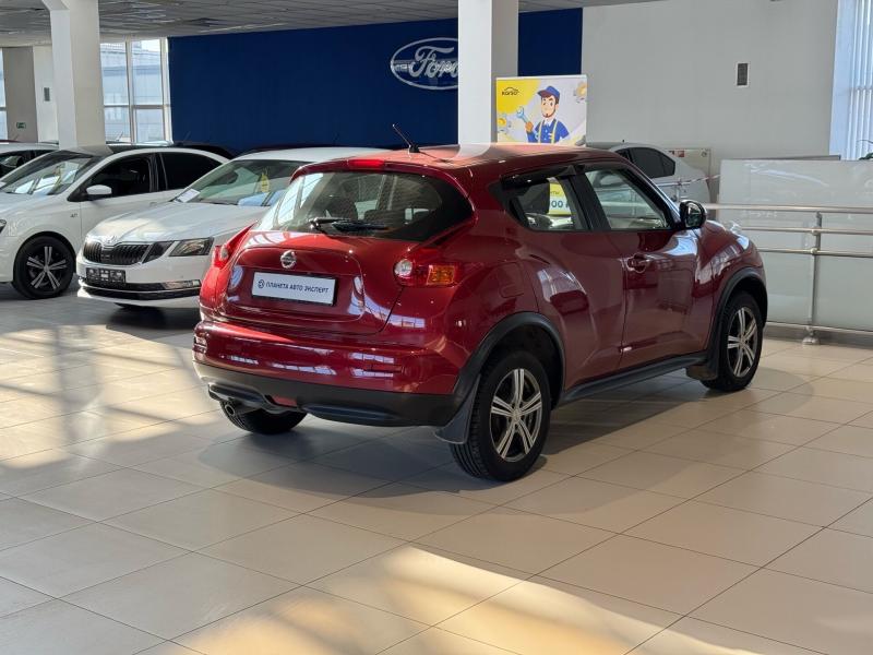 Nissan Juke 1.6 CVT (117 л.с.) 2012