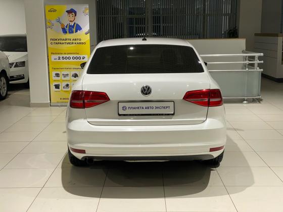 Volkswagen Jetta 1.6 MT (85 л.с.) 2015